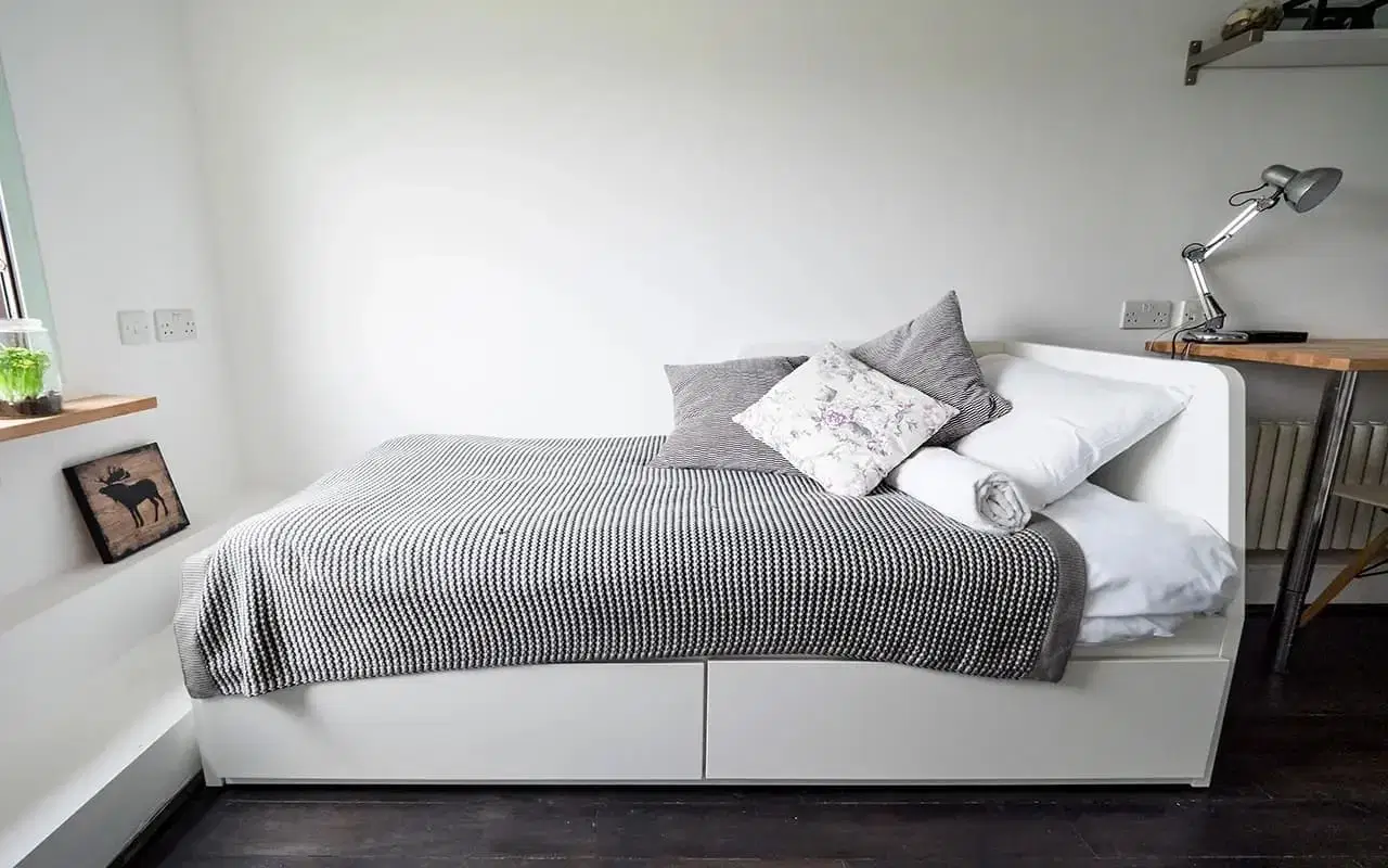 The Stay Club Kentish Town, London – Premium Single Studio