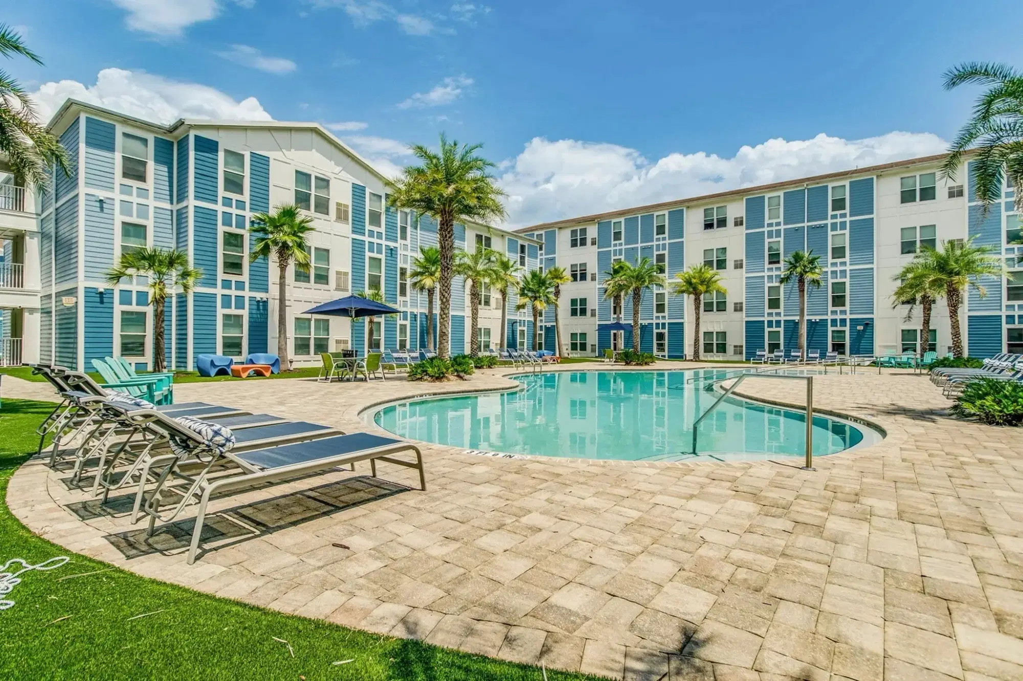 The Next, Pensacola – Amenities