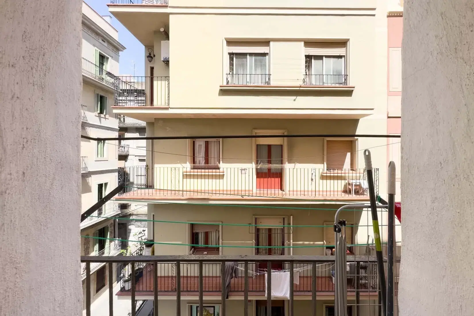 SPC 8003, Barcelona – Exterior