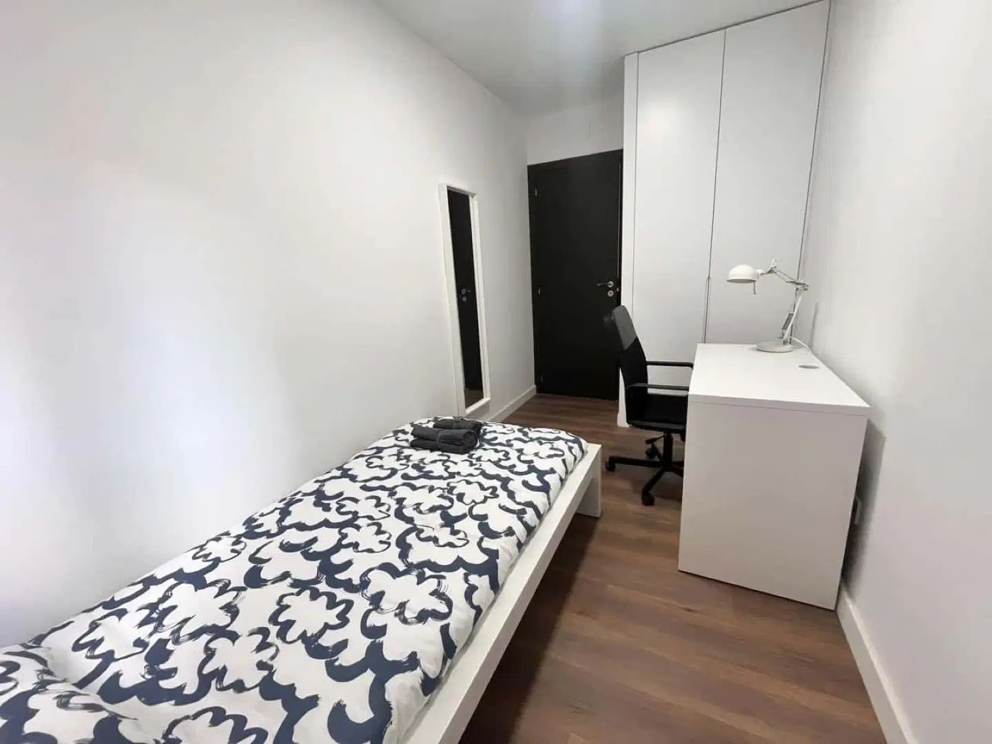 SPC 28005, Madrid – #154735: Room in a 5 Bedroom 2 Bathroom (Calle Del Gasómetro)