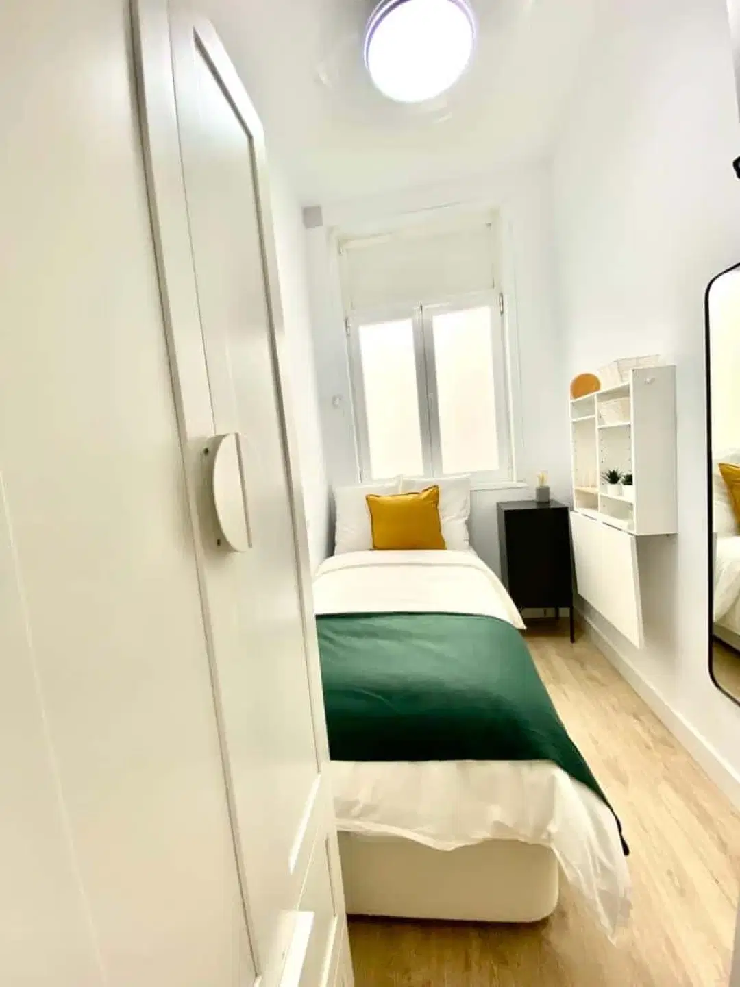 SPC 28005, Madrid – #182630: Room in a 9 Bedroom 3 Bathroom (Calle De La Redondilla)