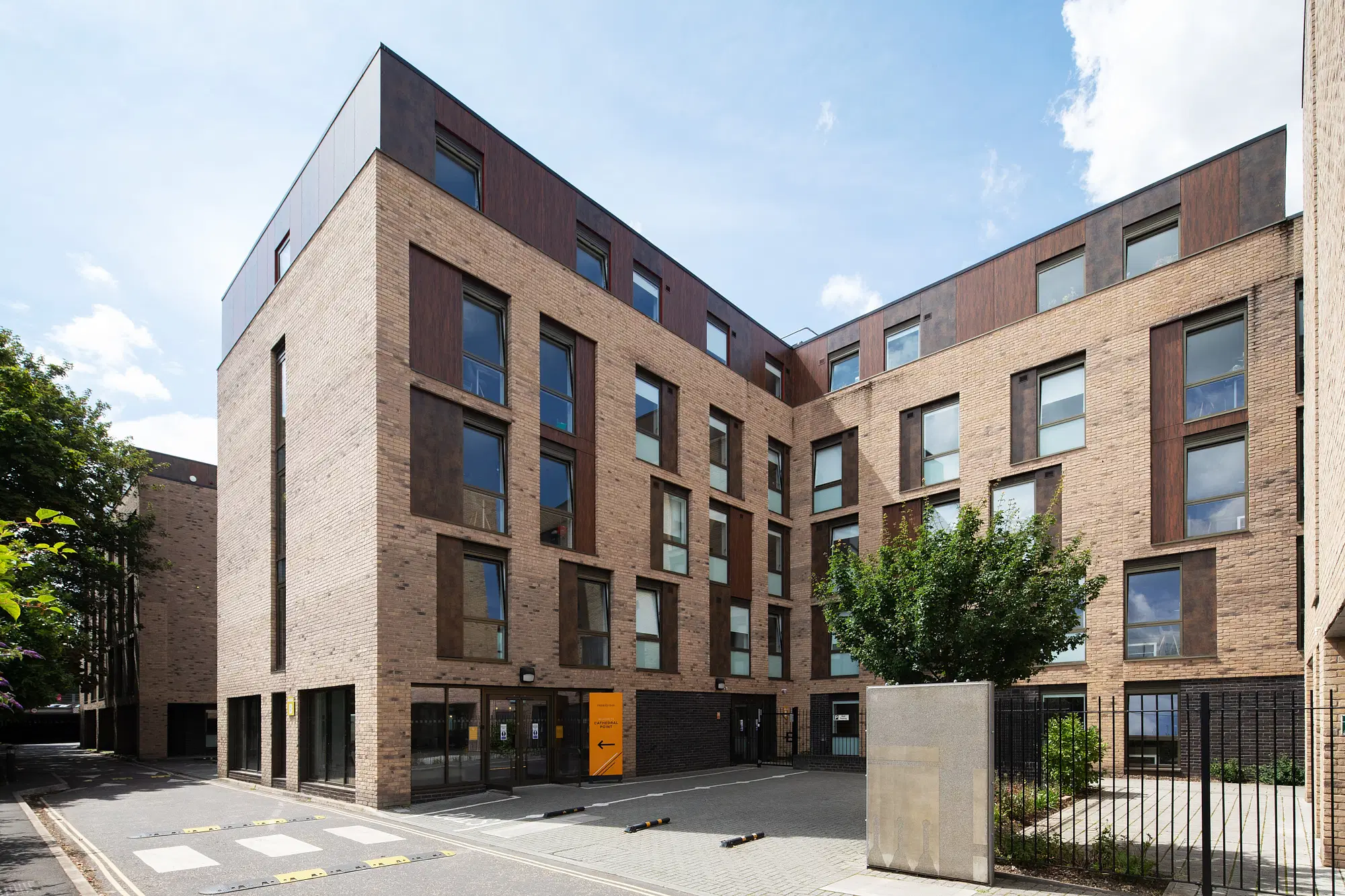 Collegiate Cathedral Point, Winchester – Exterior