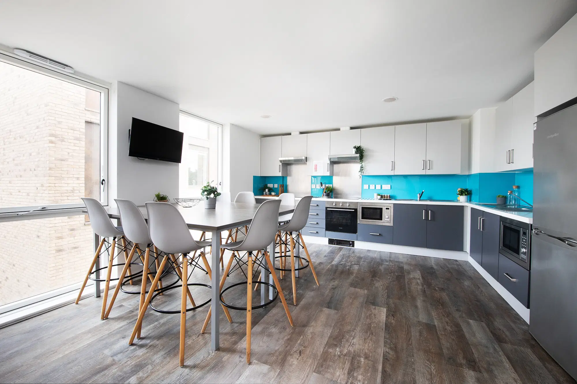 Collegiate Cathedral Point, Winchester – Amenities