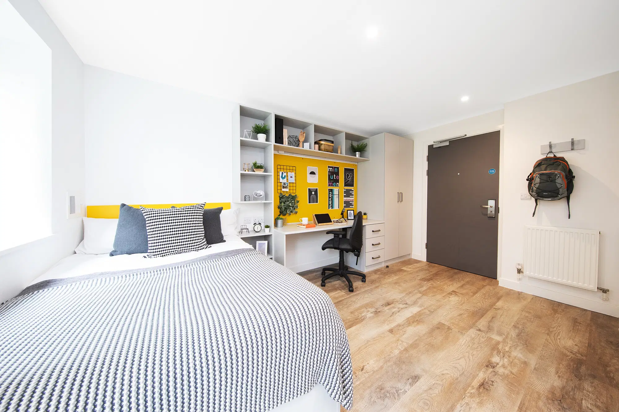 Collegiate Cathedral Point, Winchester – Silver Studio