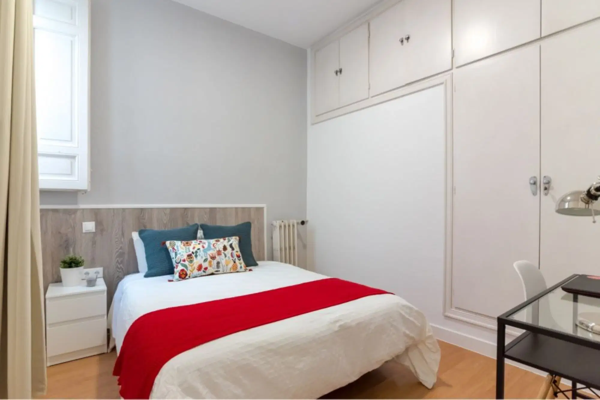 SPC 28004, Madrid – #13239: Room in 8 Bed 2 Bath (Calle De Carranza)