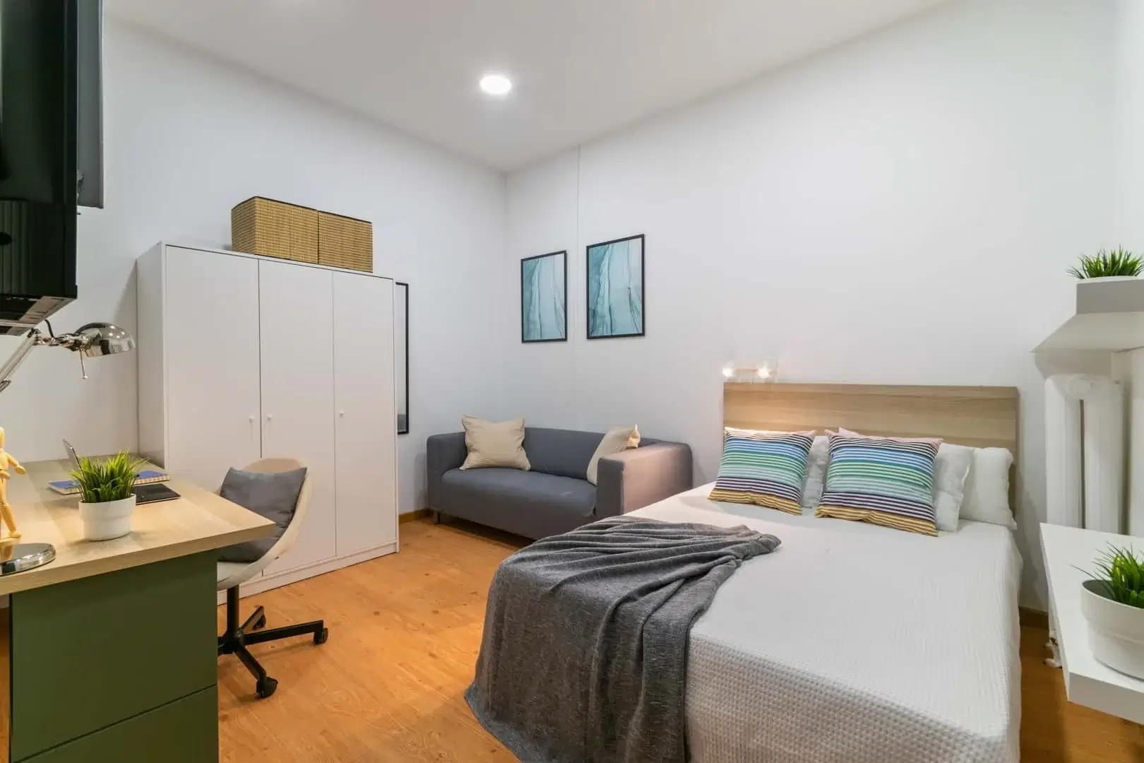 SPC 8003, Barcelona – #189699: Room in a 9 Bedroom 2 Bathroom (Via Laietana)