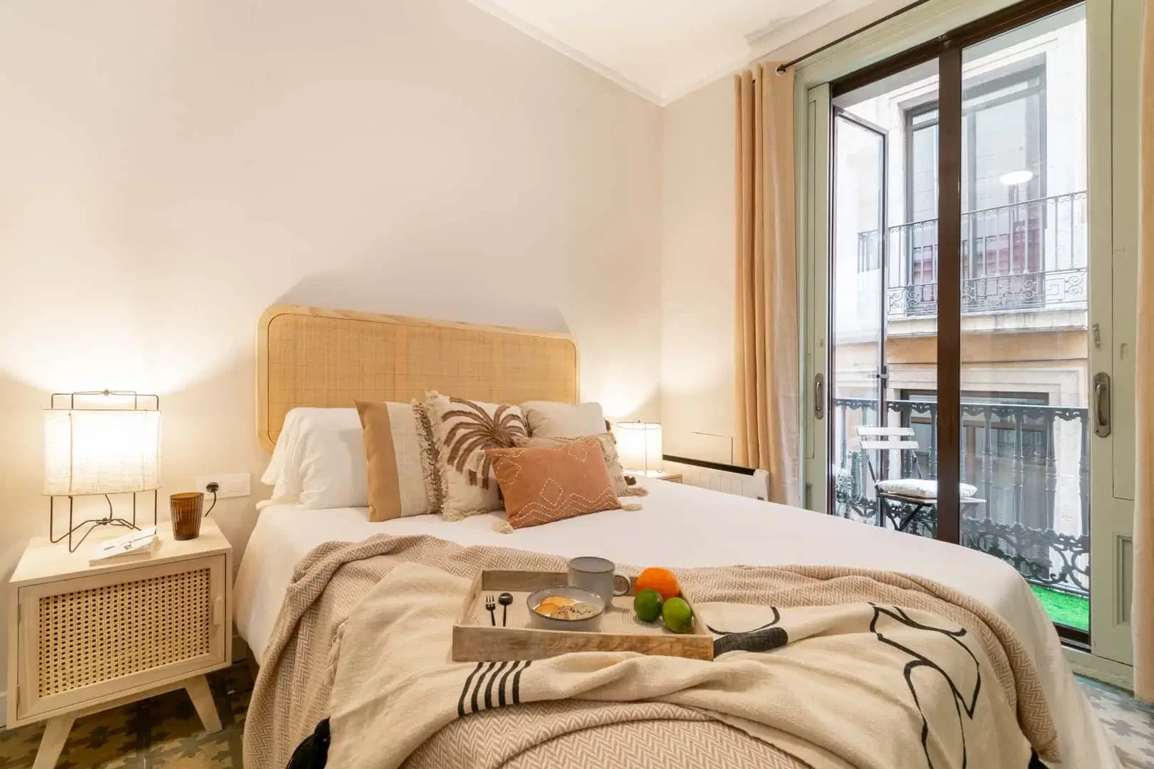 SPC 8002, Barcelona – #136135: 1 Bedroom 1 Bathroom (Carrer De Les Heures)