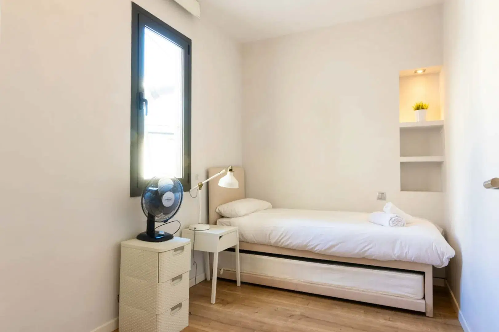SPC 8002, Barcelona – #159313: 3 Bedroom 2 Bathroom (Plaça De Ramon Berenguer El Gran)