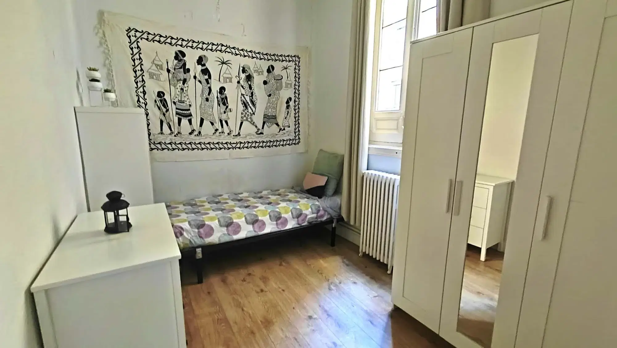 SPC 28004, Madrid – #132918: Room in 1 Bed 1 Bath (Calle De La Reina)
