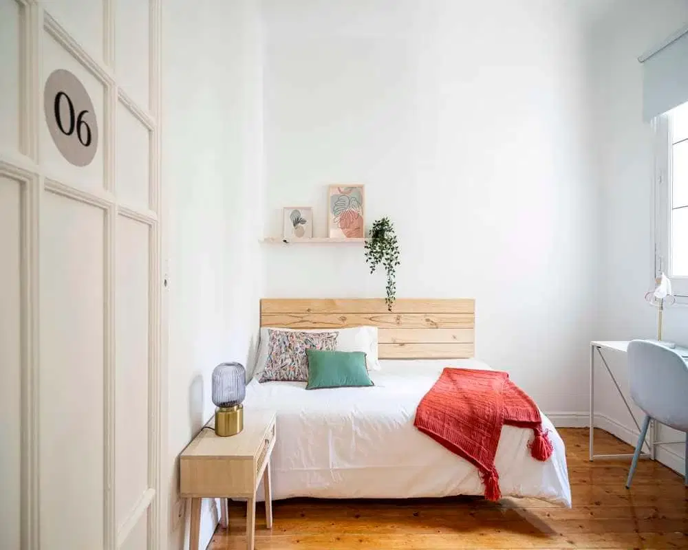 SPC 28010, Madrid – #73418: Room in 8 Bedroom 4 Bathroom (Calle De Fernández De La Hoz)