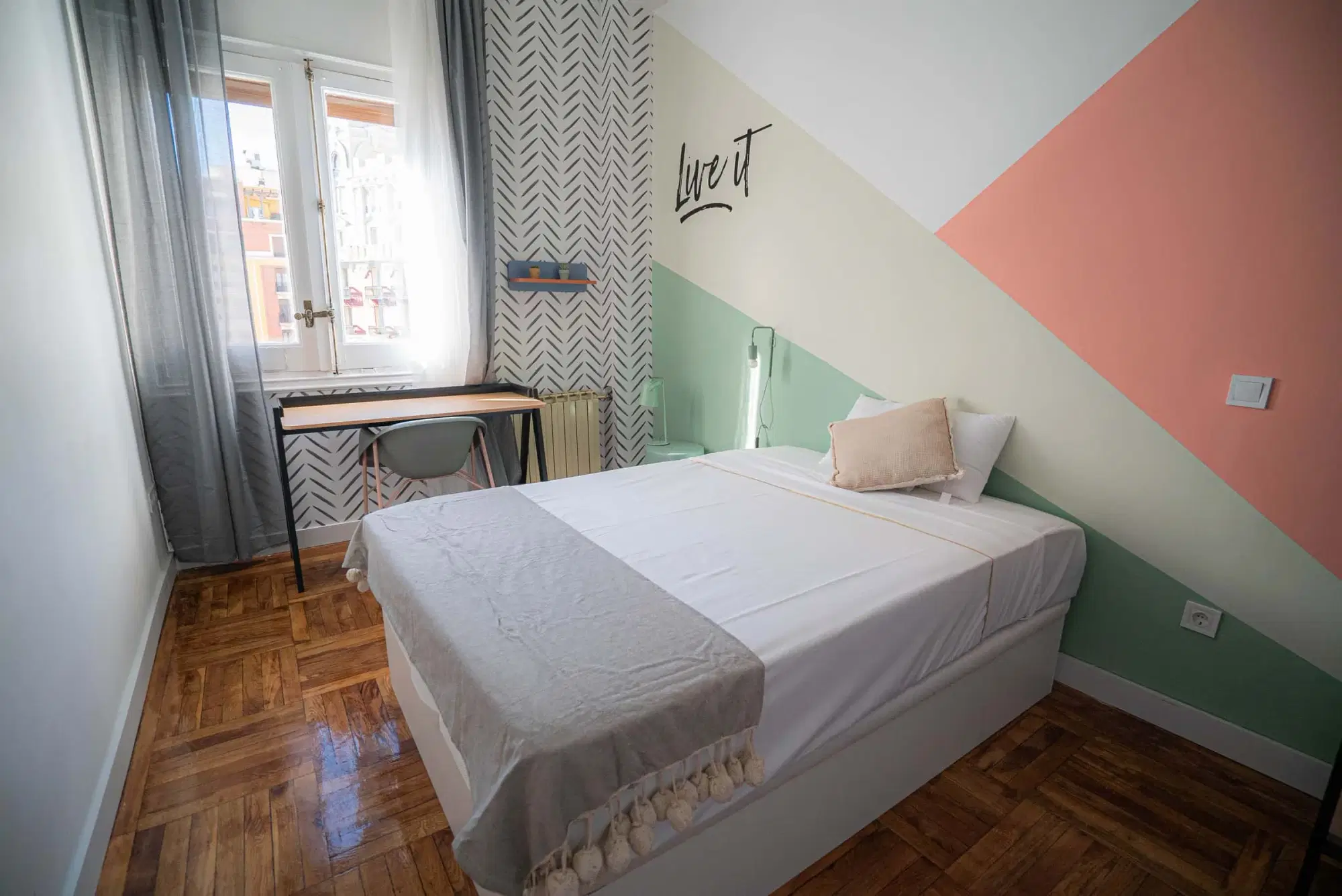 SPC 28010, Madrid – #85095: Room in 12 Bedroom 4 Bathroom (Calle De Luchana)