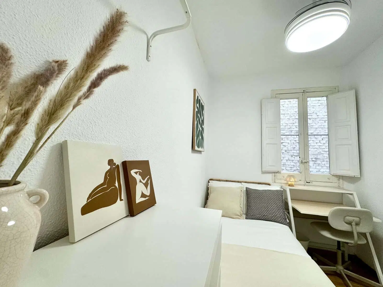 SPC 28010, Madrid – #182692: Room in 4 Bedroom 1 Bathroom (Calle De Fuencarral)