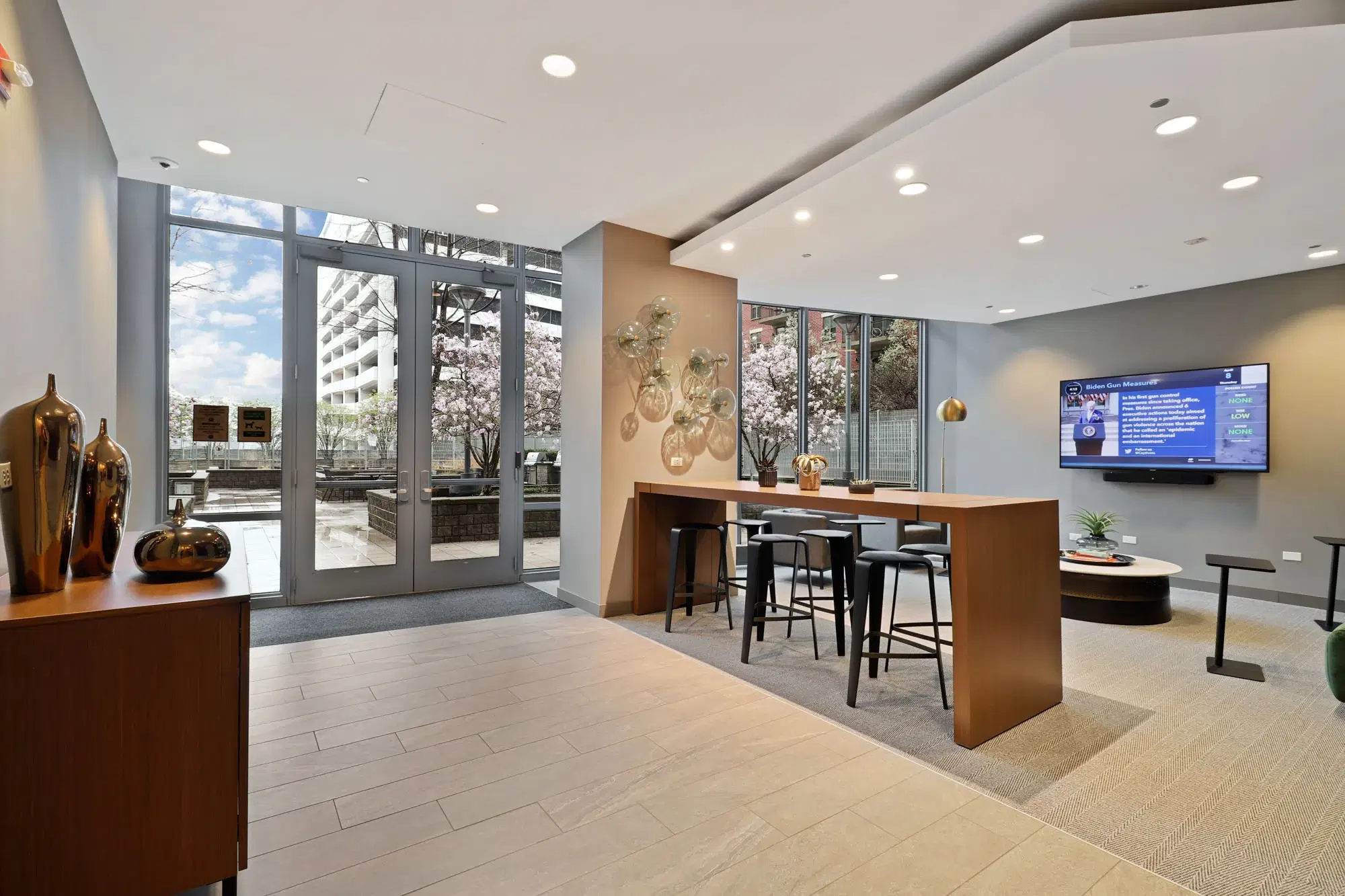 Sky55 Apartments, Chicago – Amenities