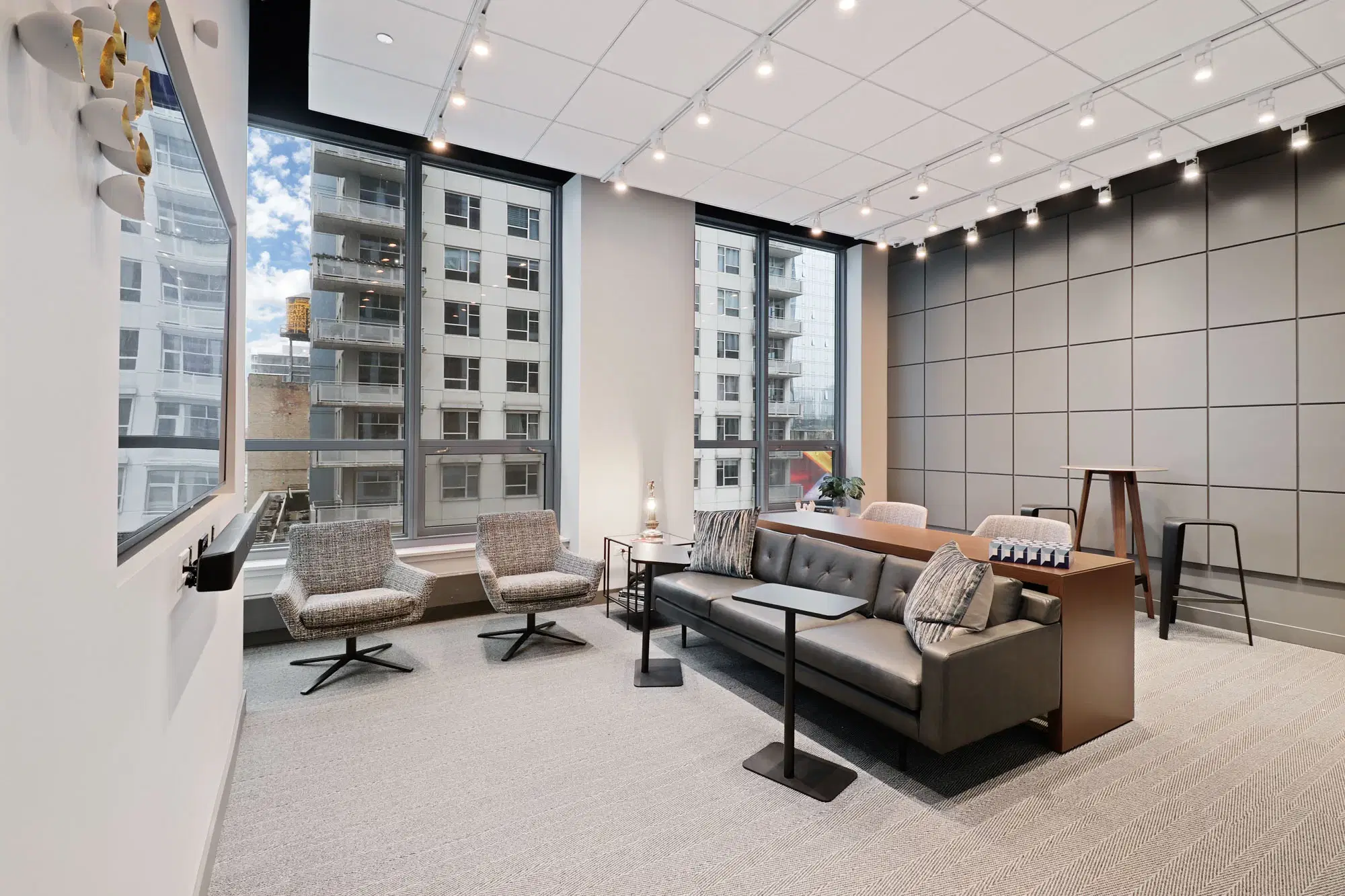 Sky55 Apartments, Chicago – Amenities