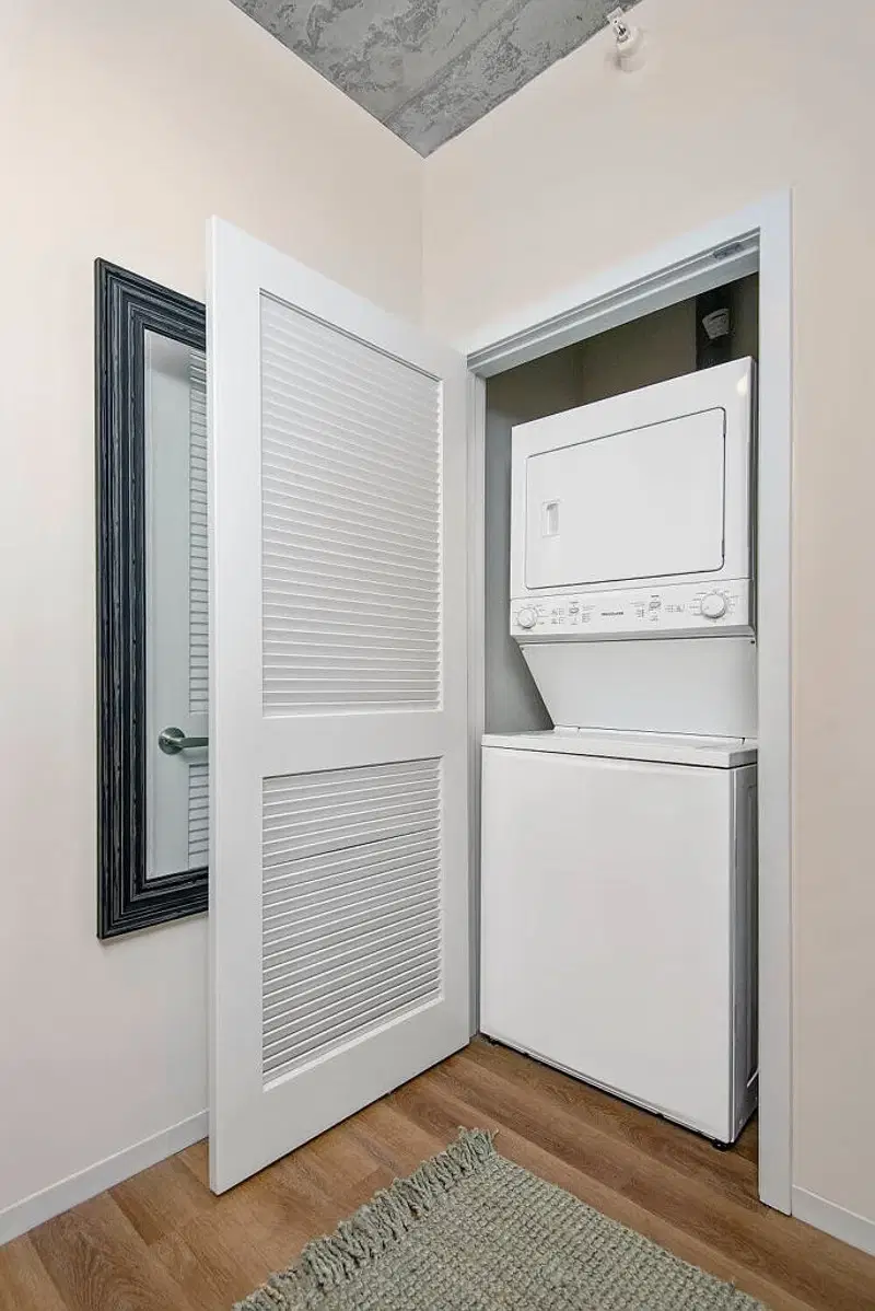 Coeval, Chicago – Amenities