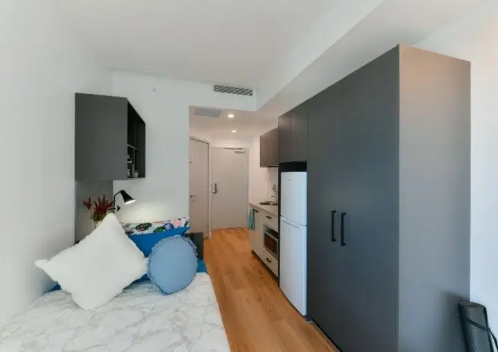 UniLodge Toowong, Brisbane – Studio Long Internal High
