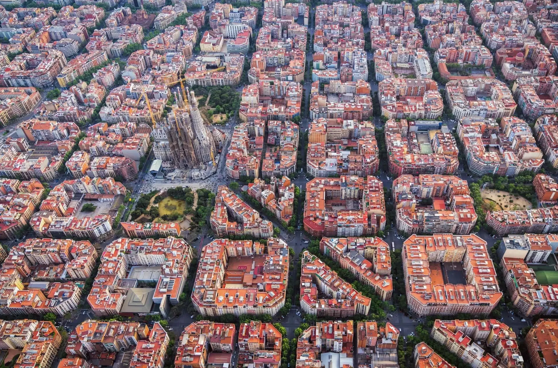 SPC 8015, Barcelona – Exterior