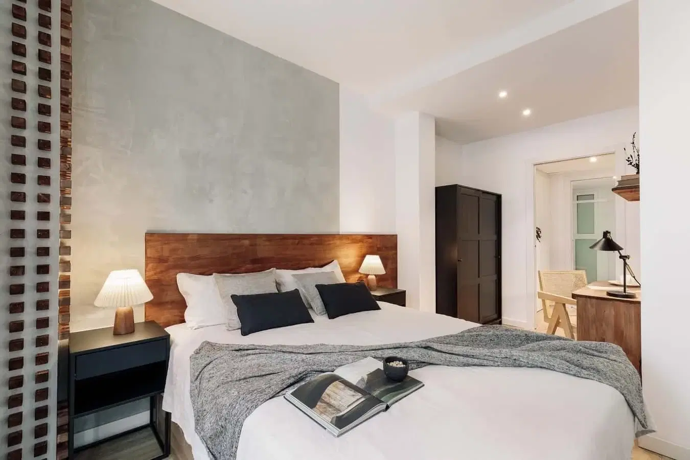 SPC 8015, Barcelona – #160647: 1 Bed 1 Bath (Carrer Del Consell De Cent)