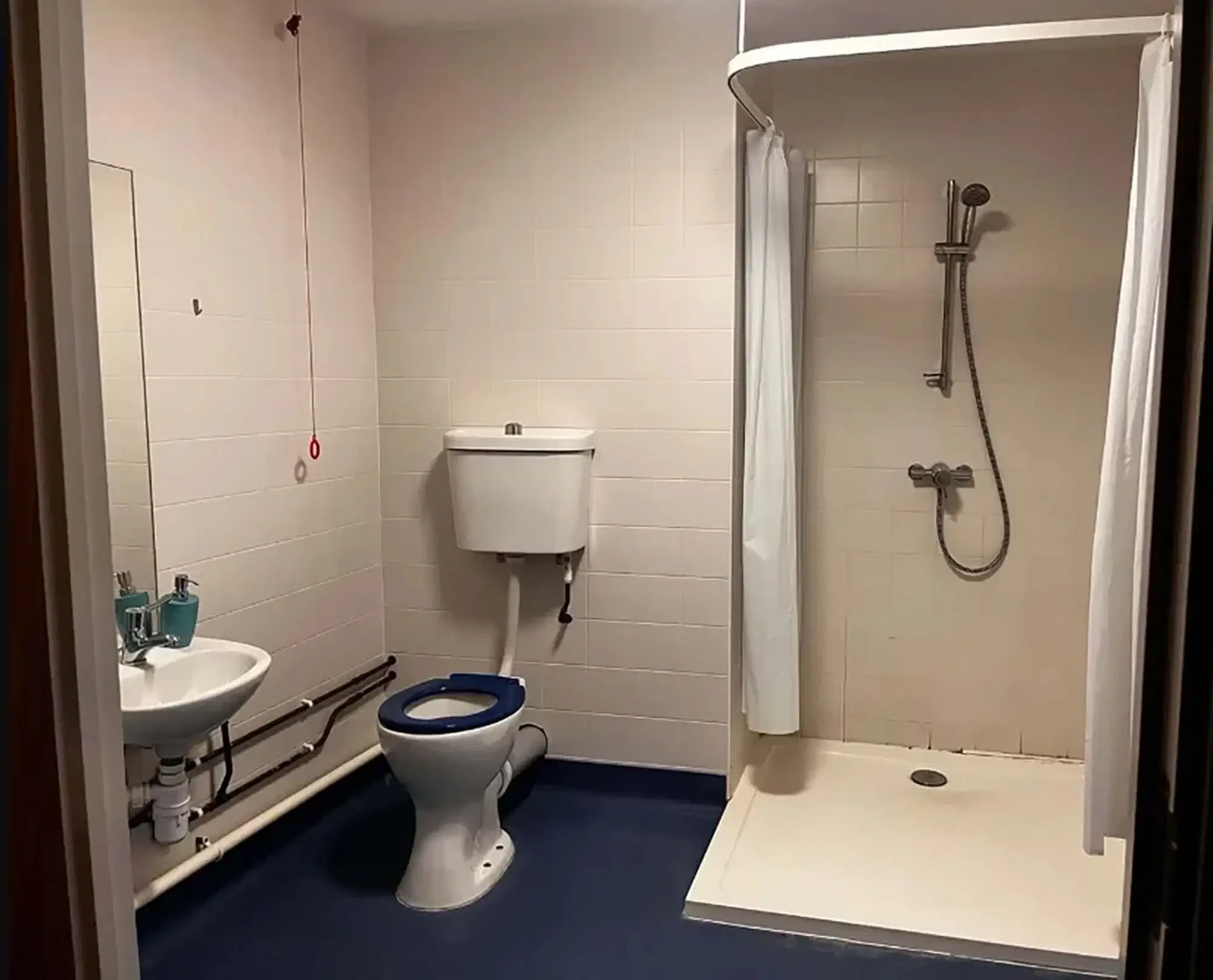 Kaplan Living Bournemouth, Bournemouth – Accessible Ensuite