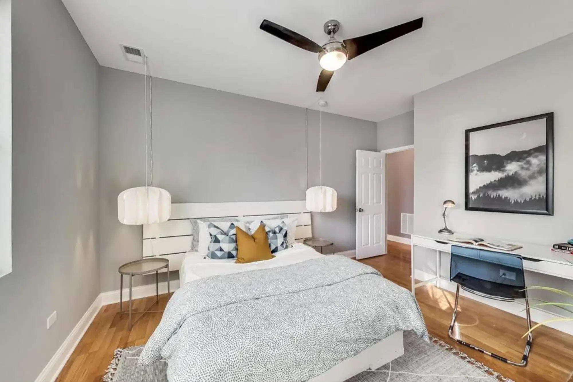 6156 S Kenwood Ave, Chicago – Private Room With Shared Bathroom
