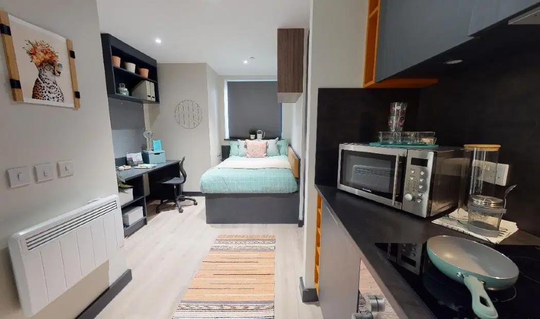 Crown House, Brighton – Luxury Studio