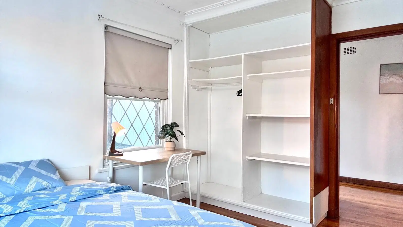 Room in a 5 bedroom Apartment, Fortescue St, Bexley North, Australia NSW 2207