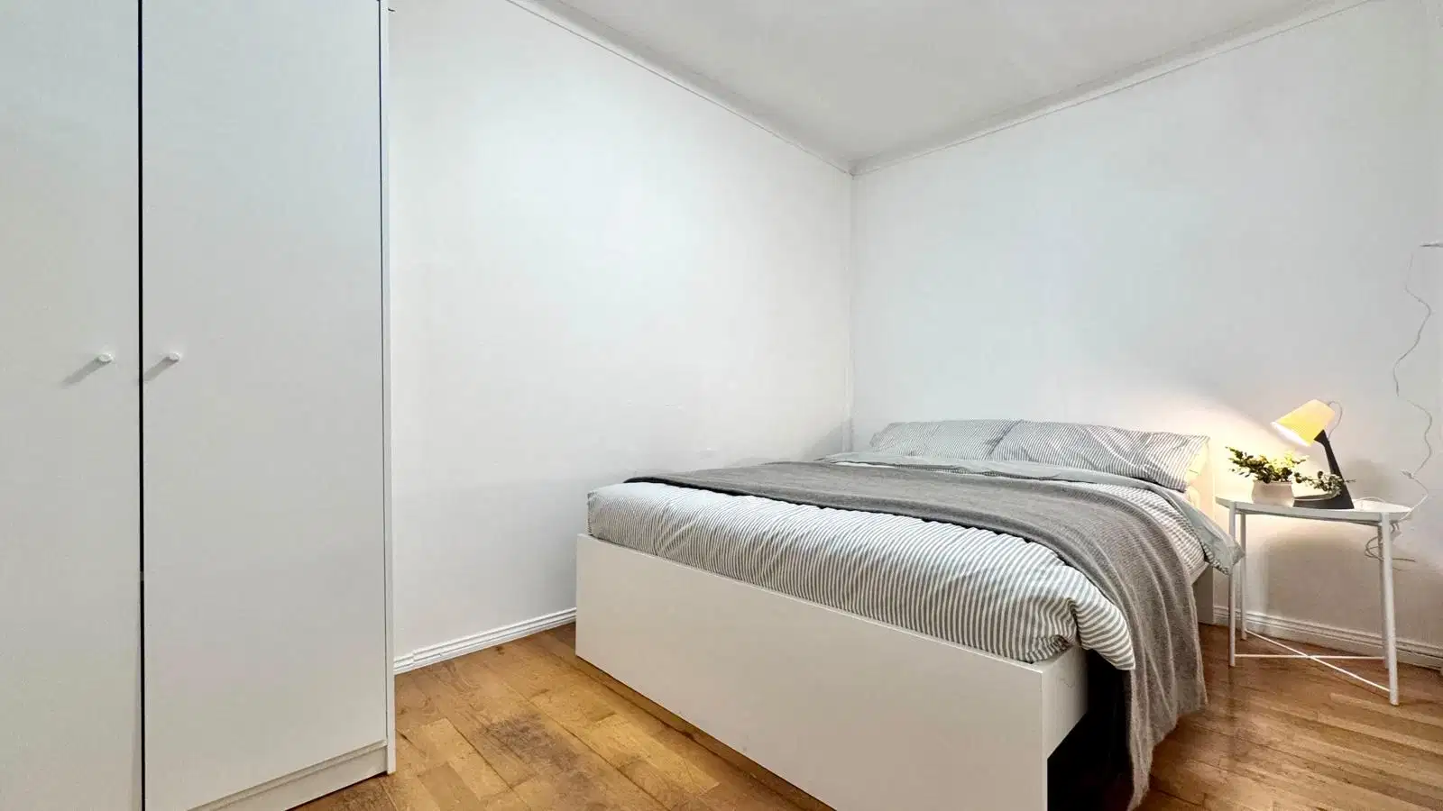 Room in Granny Flat, Edith St, St Peters, Australia NSW 2044