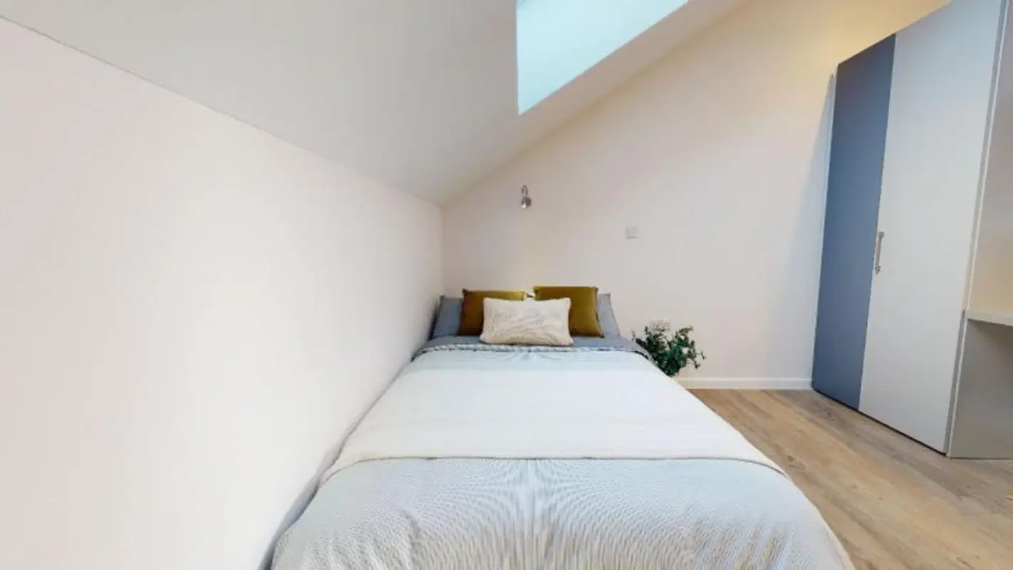 iQ The Podium, Egham – Silver 2 Bed