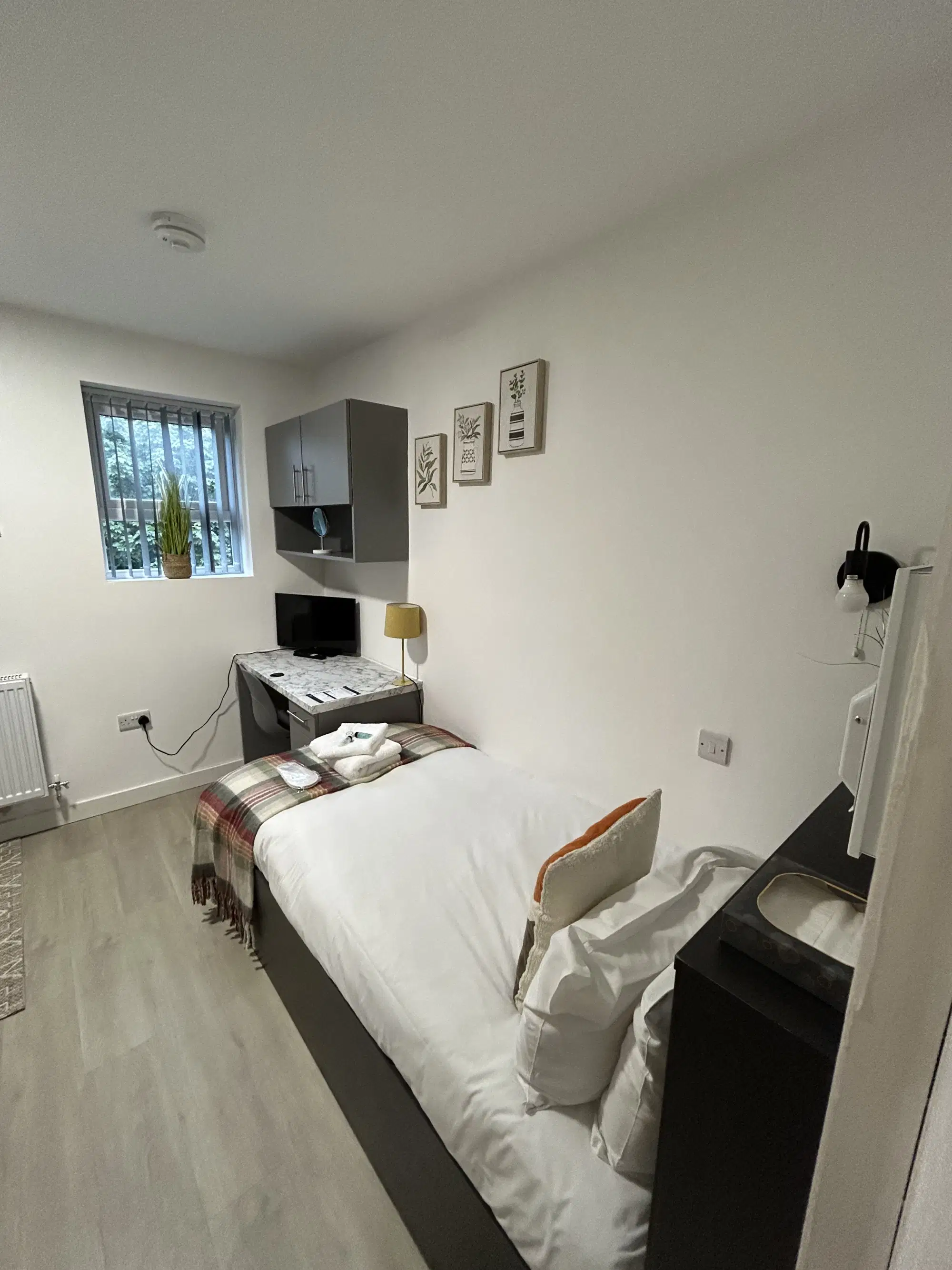 Harry Lord House, Manchester – Top Floor Luxury Studios 52