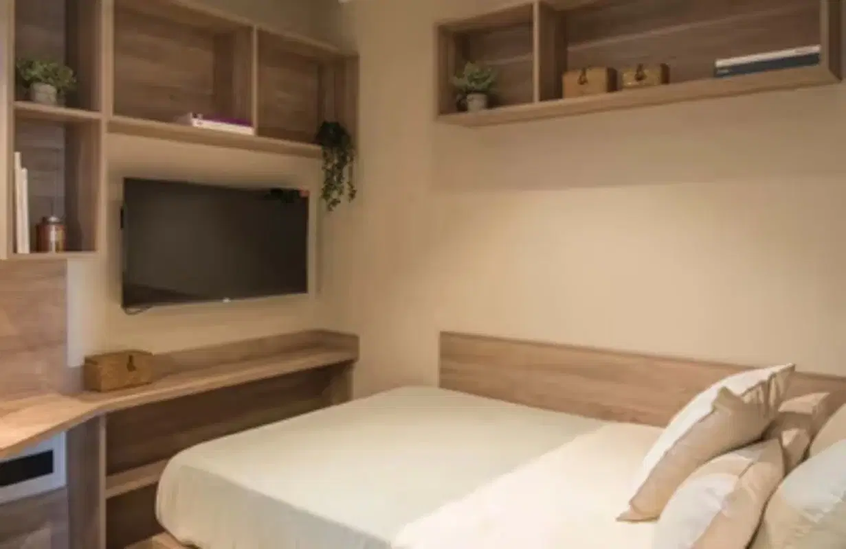 Collegiate Madrid Chamartín, Madrid – Compact Studio