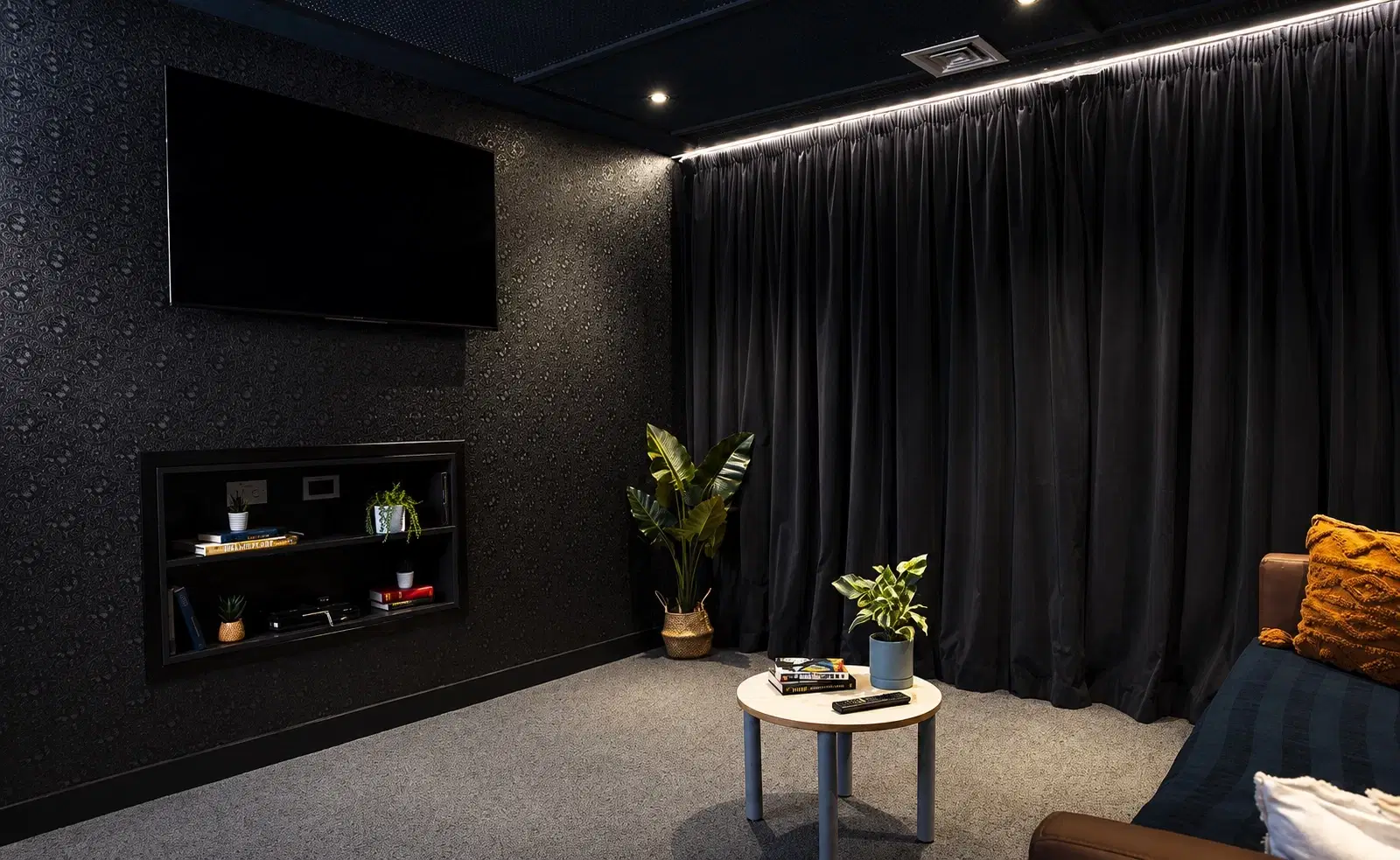 Westhill Hall, Sheffield – Amenities
