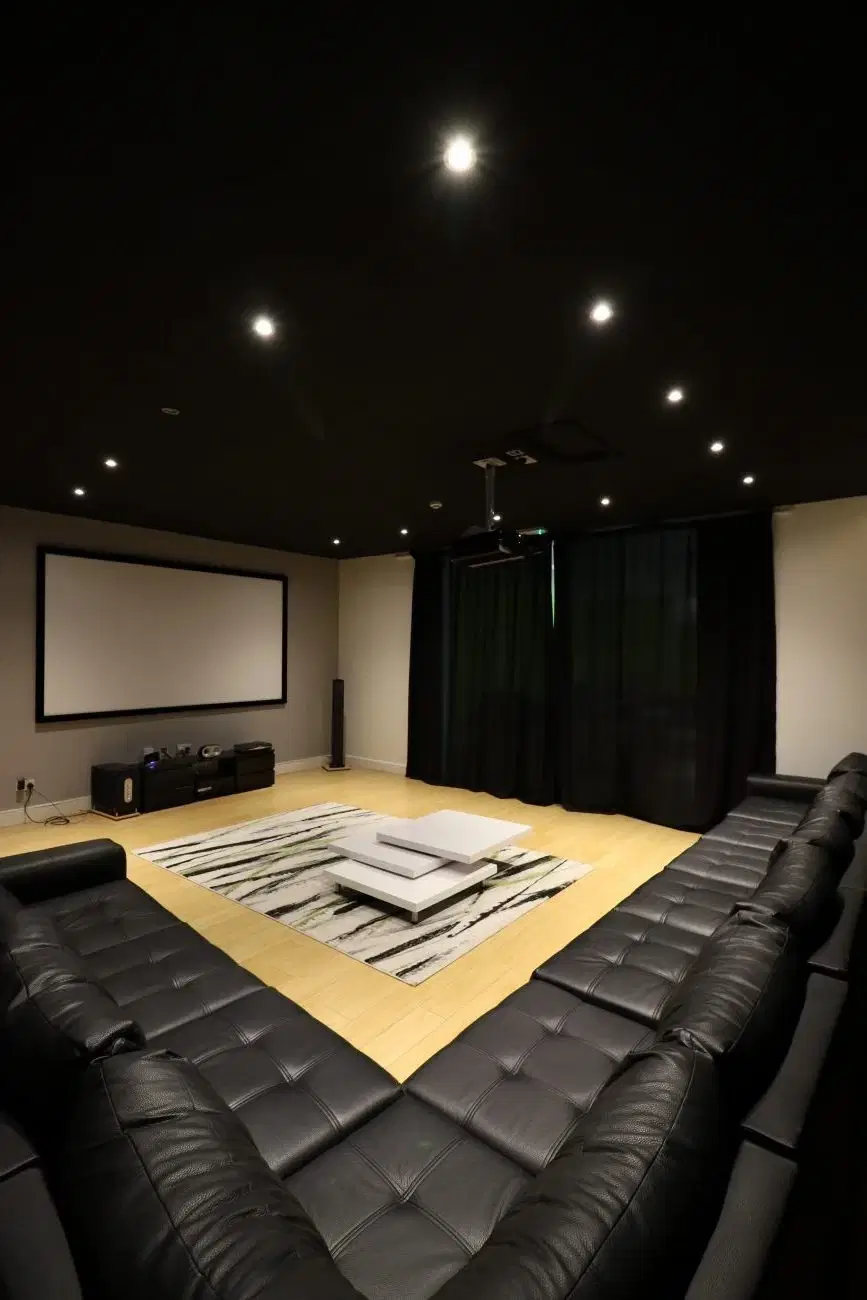 Langdale Hall, Manchester – Amenities