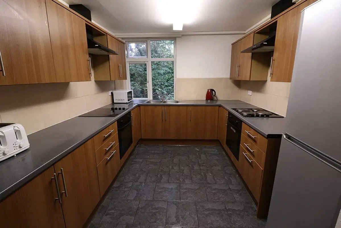 Langdale Courtyard, Manchester – Kitchen