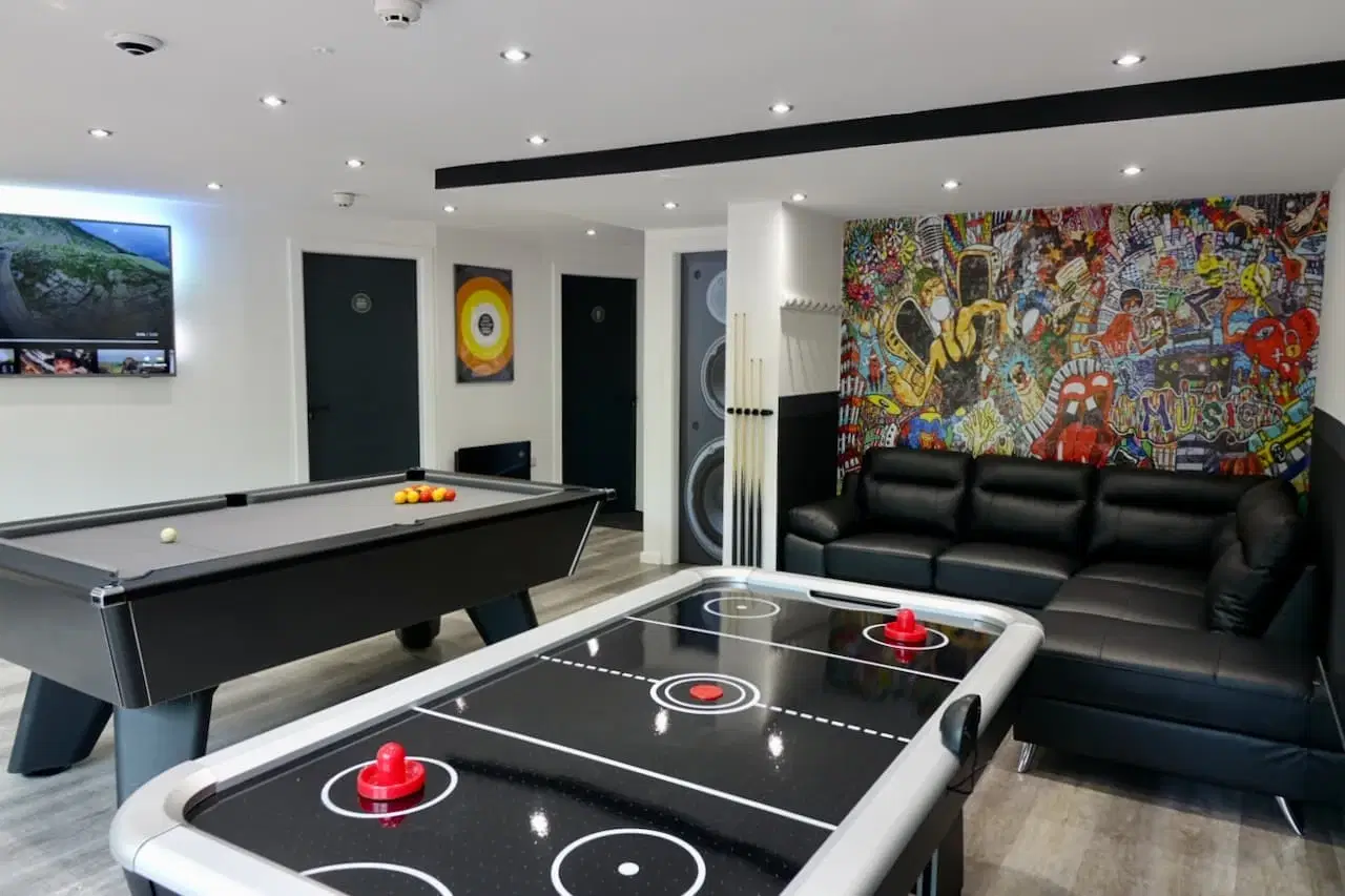 Carr Mills, Leeds – Amenities