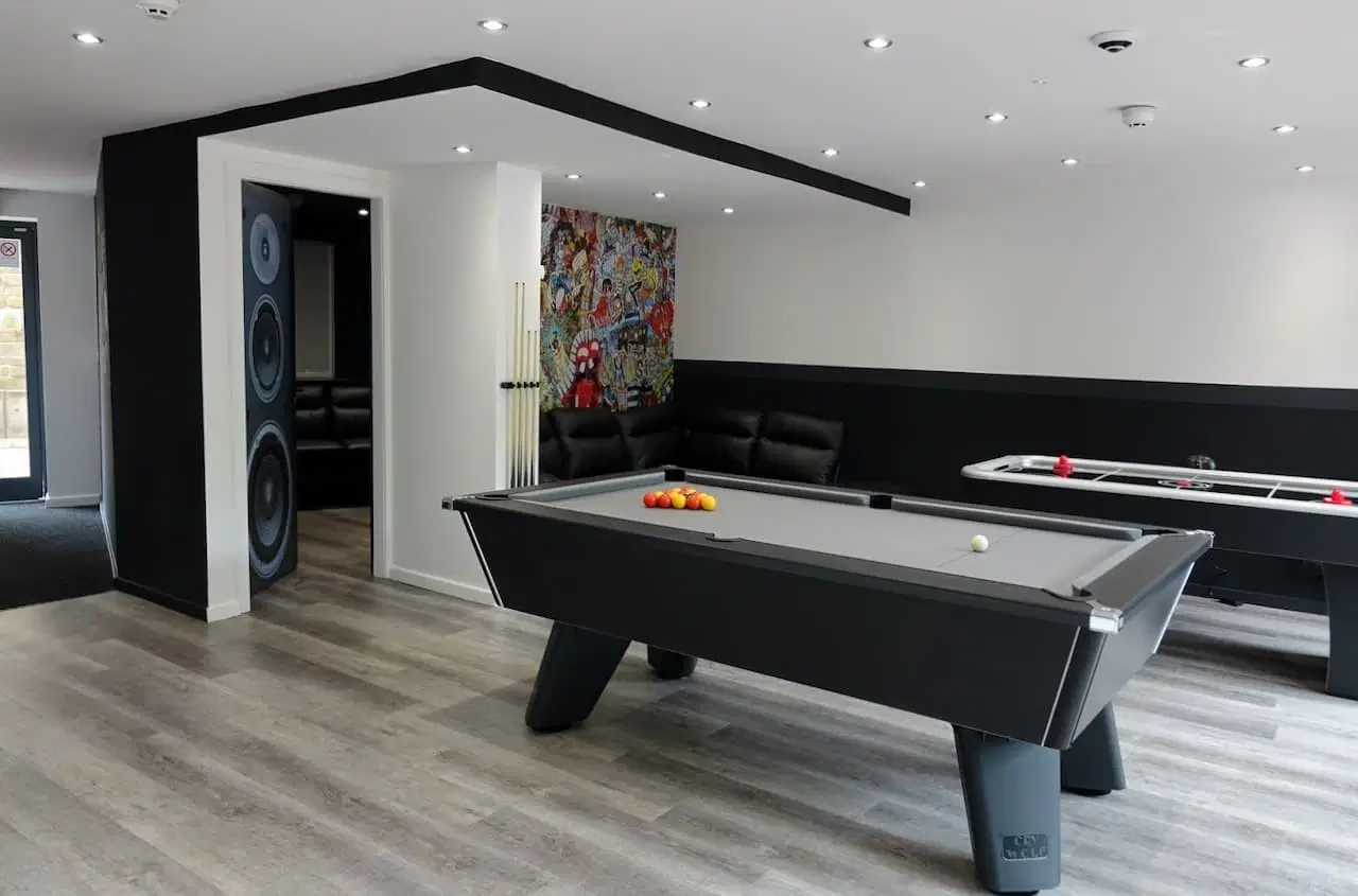 Carr Mills, Leeds – Amenities