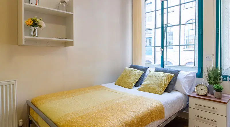 Nottingham Square, Nottingham – Gold Plus Studio