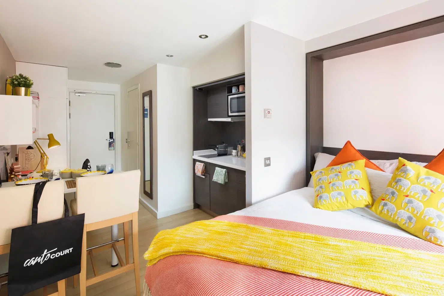Canto Court, London – Classic Studio