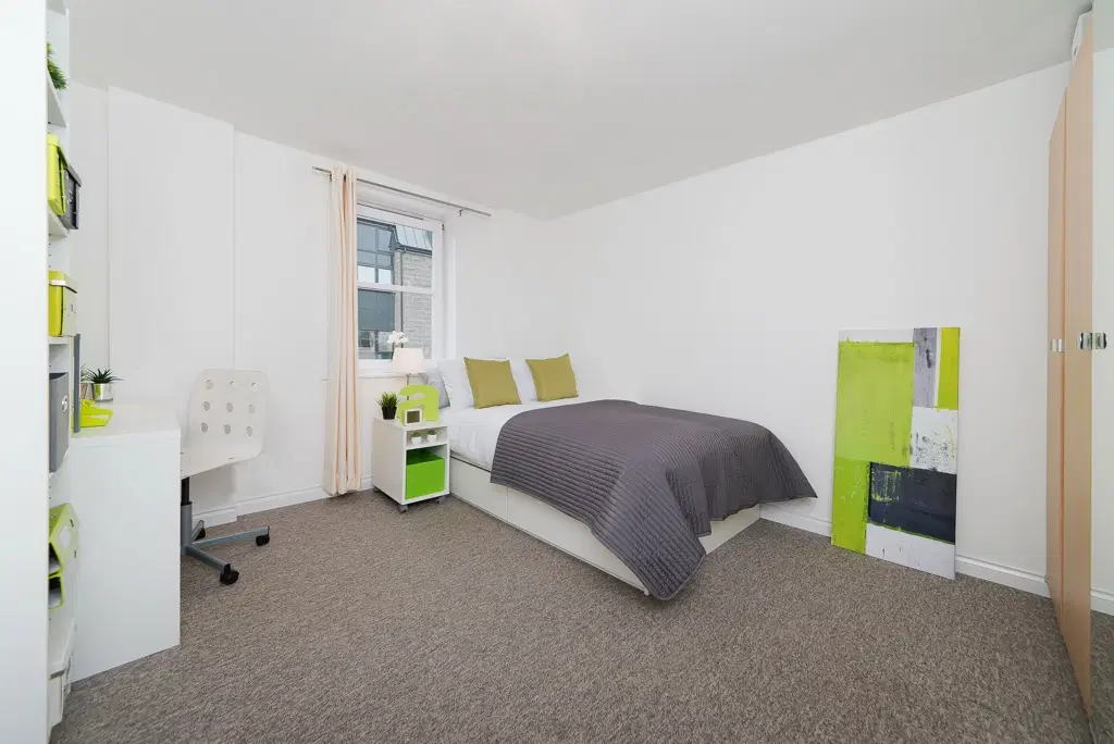 Froghall, Aberdeen – Premium Plus 6 Bed Flat