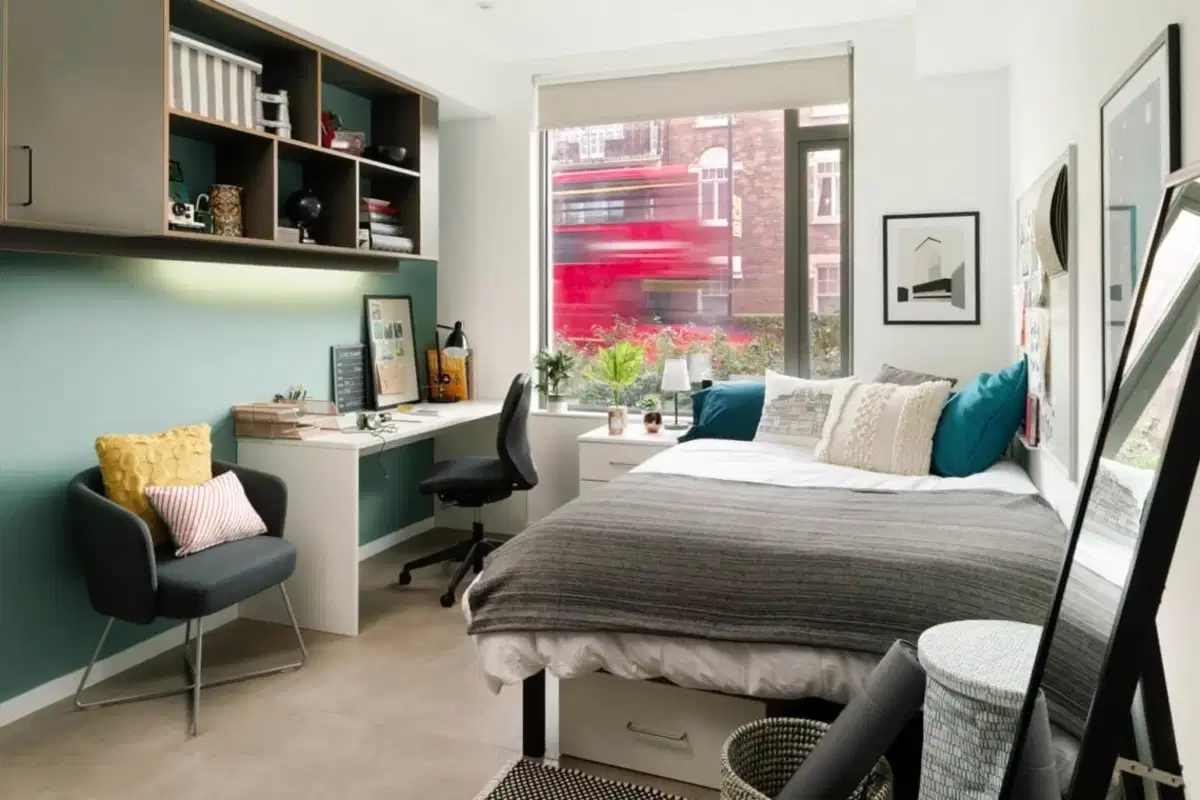 Ravenscourt House, London