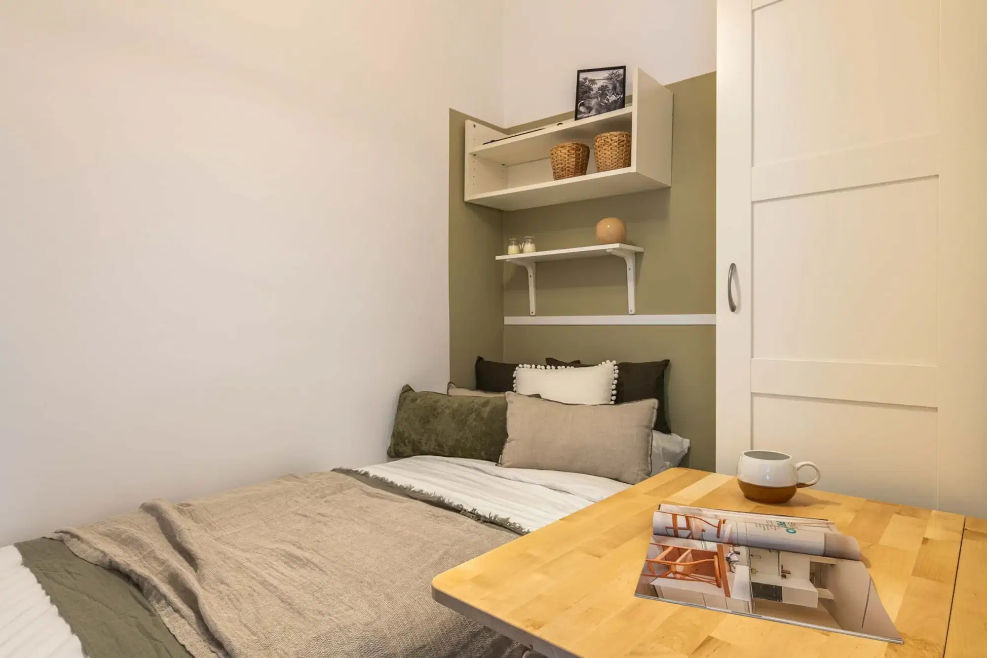 SPC 8015, Barcelona – #118937: Room in a 6 Bedroom 2 Bathroom (Carrer De Calàbria)