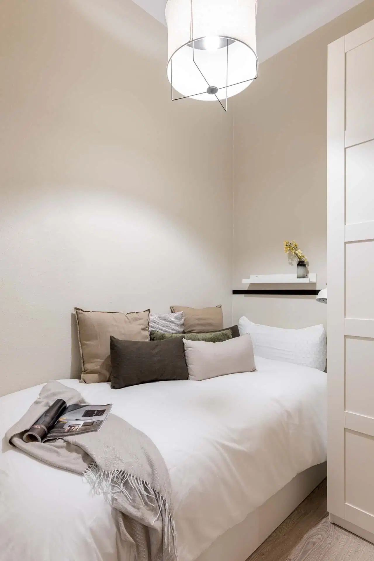 SPC 8015, Barcelona – #124561: Room in a 7 Bedroom 2 Bathroom (Carrer De Calàbria)