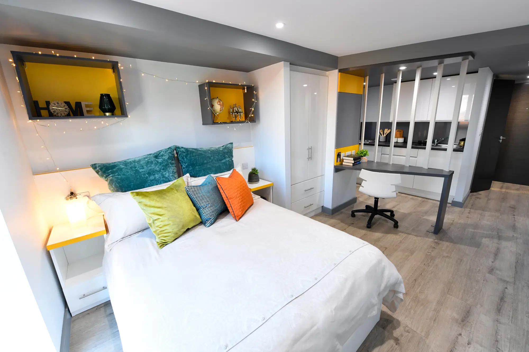 The Bank, Leicester – Premium