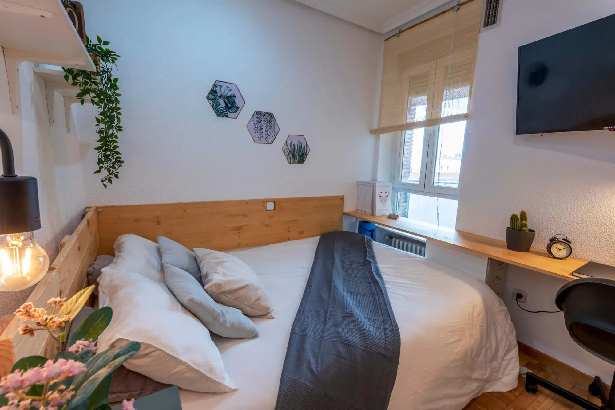 SPC 28015, Madrid – #88516: Room in 6 Bedroom 2 Bathroom (Calle De Hilarión Eslava)