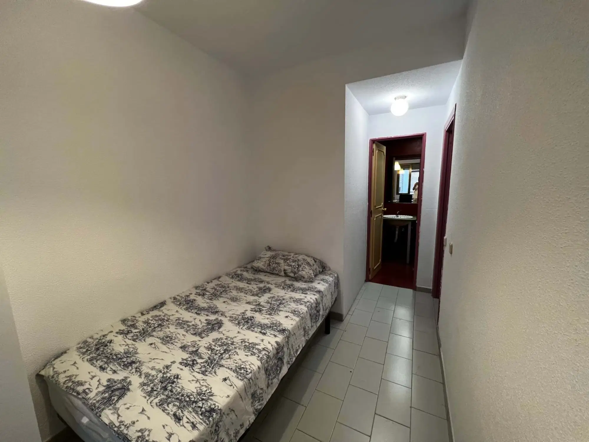 SPC 28015, Madrid – #119780: Room in 4 Bedroom 4 Bathroom (Calle De Fernando El Católico)