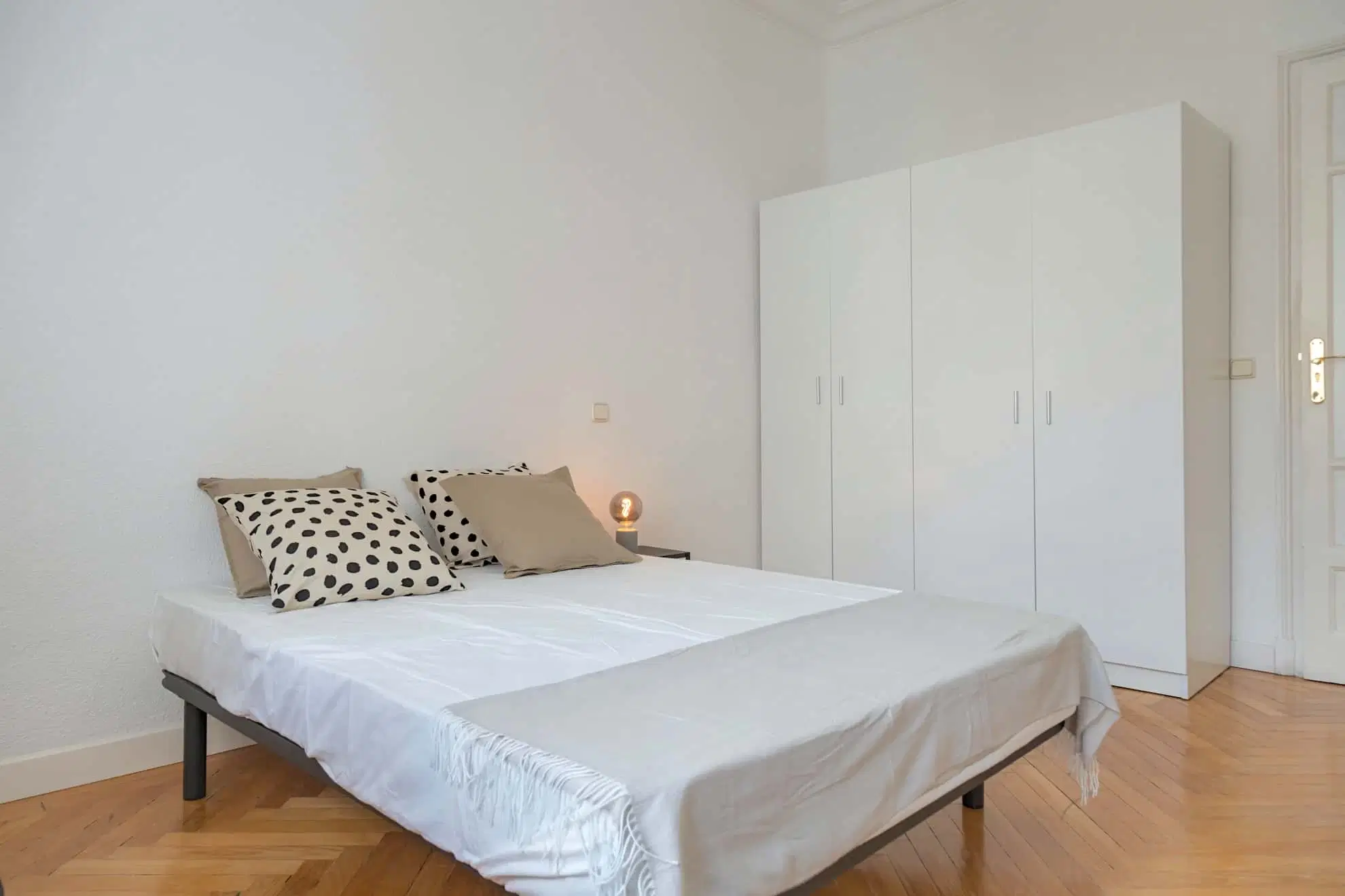 SPC 28015, Madrid – #163680: Room in 7 Bedrooms 3 Bathrooms (Calle De Fernández De Los Ríos)