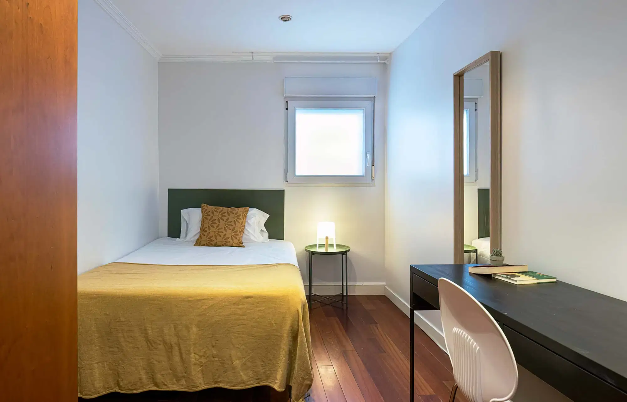 SPC 28015, Madrid – #131403: Room in 8 Bedrooms 2 Bathroom (Calle De San Bernardo)