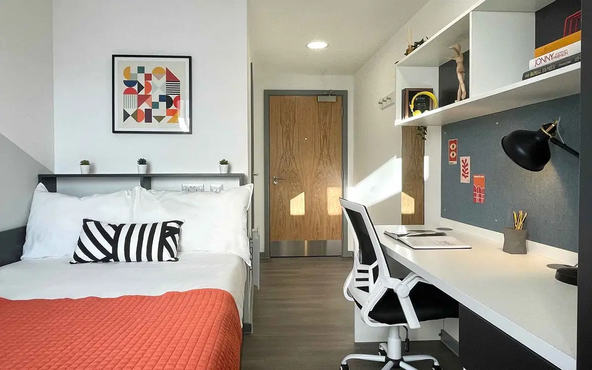 Westfield, Edinburgh – Platinum En-suite