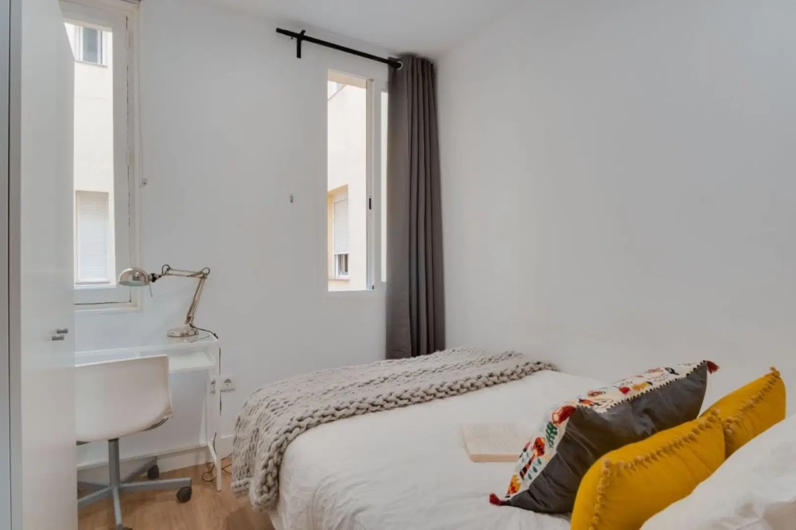 SPC 28009, Madrid – #13068: Room in 6 Bedroom 2 Bathroom (Calle De Fernán González)