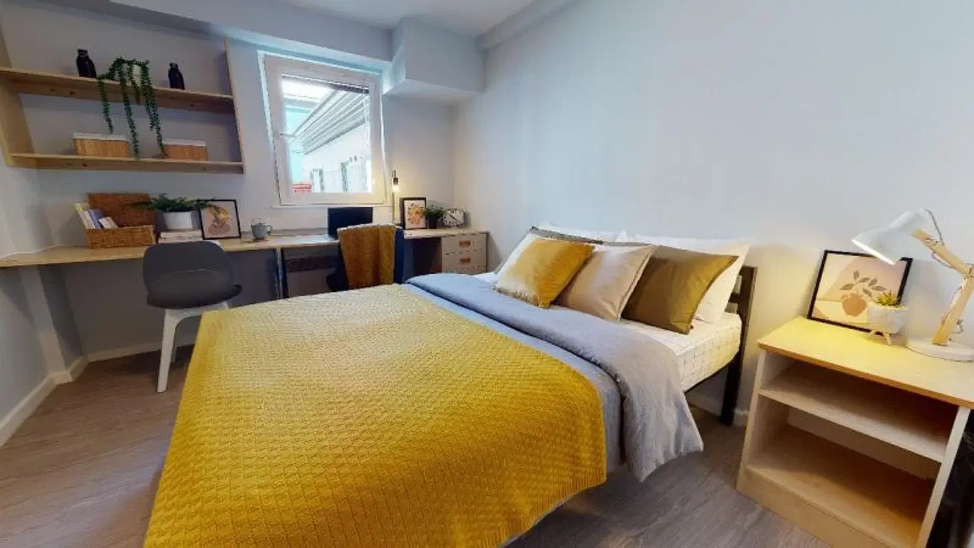 iQ Opal Court, Leicester – 2 Bed Apartment