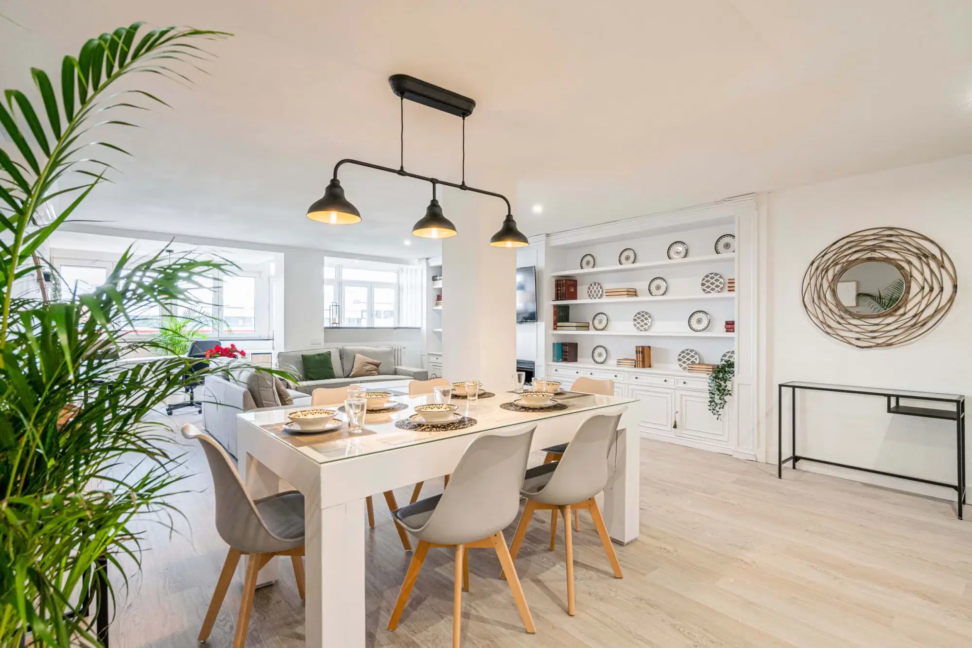 SPC 28020, Madrid – #92685: Room in 6 Bedroom 1 Bathroom (Calle De Raimundo Fernández Villaverde)